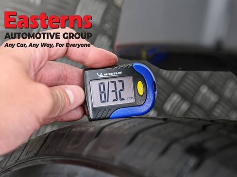 Used 2023 Subaru Outback Premium AWD/4WD image 27