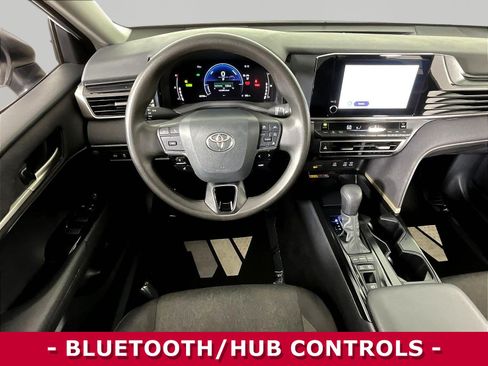Used 2025 Toyota Camry LE FWD image 8
