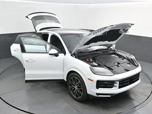 Used 2026 Porsche Cayenne Coupe AWD/4WD image 48
