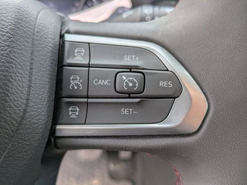 Used 2024 Jeep Compass Trailhawk AWD/4WD image 10