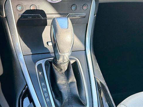 Used 2018 Ford Edge Titanium w/ Equipment Group 301A image 17