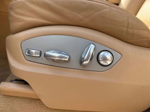 Used 2014 Porsche Cayenne S image 19