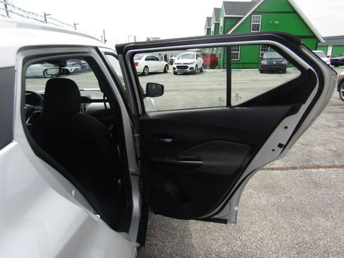 Used 2020 Nissan Kicks SV FWD image 20