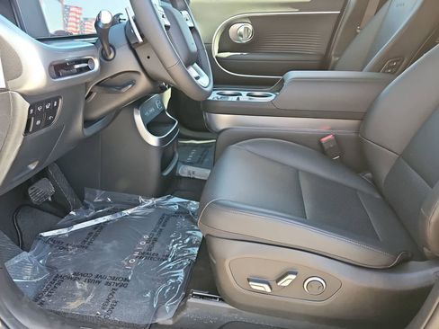 Used 2026 Hyundai Ioniq 9 SEL image 16