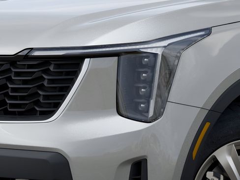 New 2026 Kia Sorento LX FWD image 10