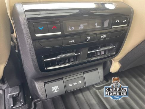 Used 2025 Acura MDX SH-AWD w/ Technology Package image 22