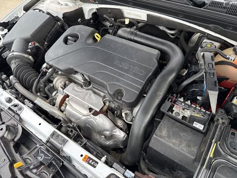 Used 2022 Chevrolet Malibu RS FWD image 35