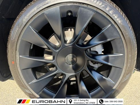 Used 2023 Tesla Model Y Long Range AWD/4WD image 22