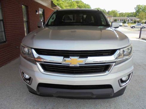 Used 2018 Chevrolet Colorado LT w/ LT Convenience Package image 3