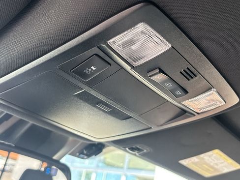 Used 2018 Toyota Tacoma TRD Sport w/ Technology Package AWD/4WD image 26