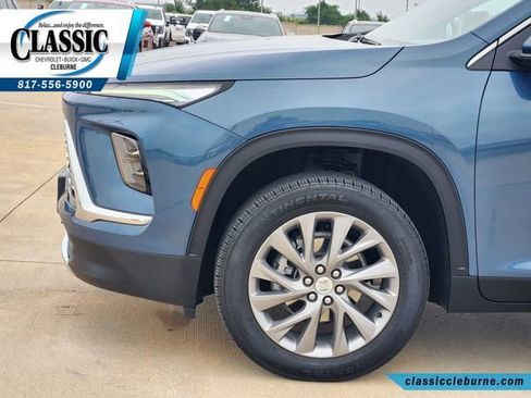 Used 2025 Buick Enclave Preferred FWD image 12