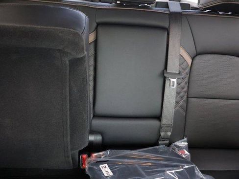 New 2025 GMC Canyon Denali image 10