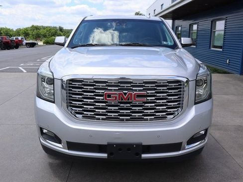 Used 2018 GMC Yukon XL Denali w/ Denali Ultimate Package AWD/4WD image 4