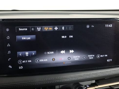Used 2023 Nissan Ariya FWD image 28
