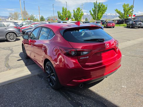 Used 2018 MAZDA MAZDA3 Grand Touring FWD image 5