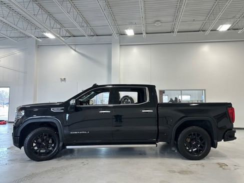 Used 2022 GMC Sierra 1500 Denali w/ Denali Reserve Package image 9