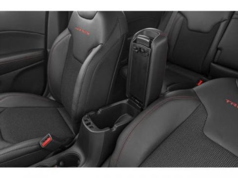 Used 2019 Jeep Compass Trailhawk image 18