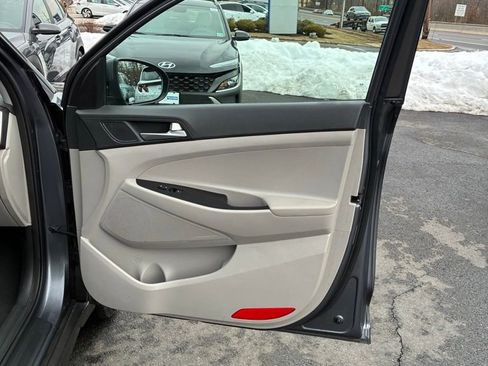 Used 2019 Hyundai Tucson SE w/ Cargo Package image 45