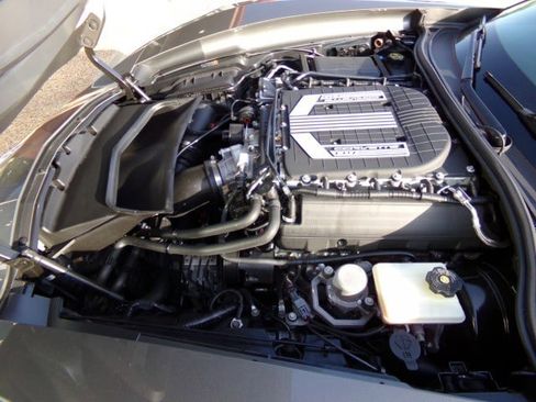 Used 2016 Chevrolet Corvette Z06 w/ 3LZ Preferred Equipment Group RWD image 12