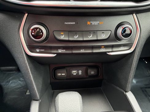 Used 2020 Hyundai Santa Fe SE AWD/4WD image 13