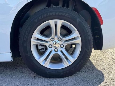 Used 2023 Dodge Charger SXT image 11