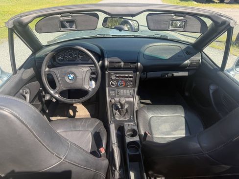 Used 1999 BMW Z3 2.5i RWD image 9