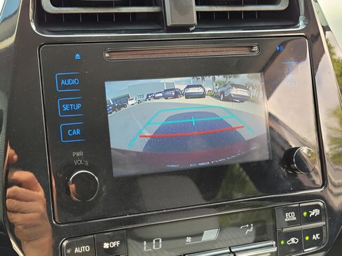 Used 2016 Toyota Prius Two image 18