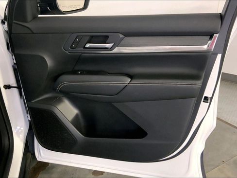 Used 2026 GMC Terrain Elevation FWD image 25
