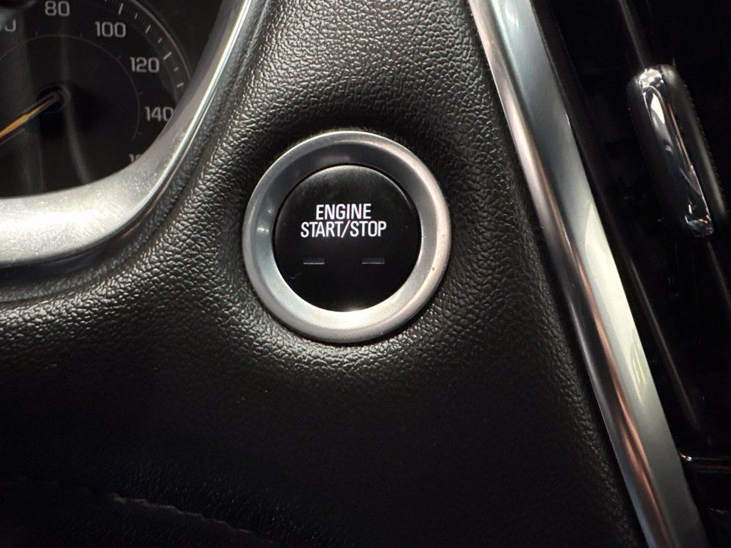 Used 2023 Chevrolet Traverse LT AWD/4WD image 22
