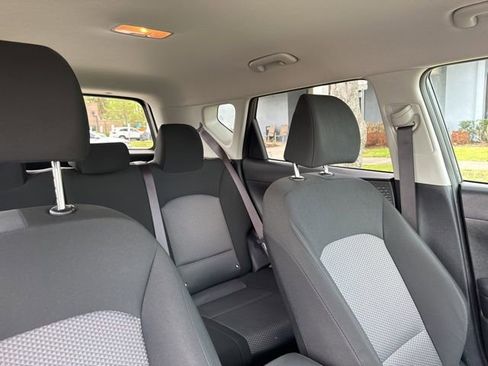 Used 2025 Kia Soul LX w/ LX Technology Package image 12