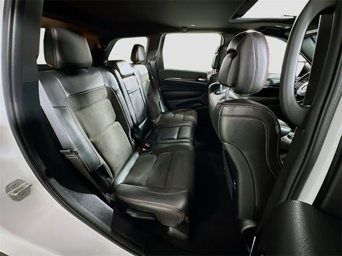 Used 2020 Jeep Grand Cherokee Trailhawk image 31