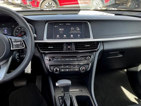 Used 2020 Kia Optima LX image 6