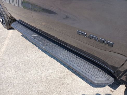Used 2022 RAM 1500 Laramie AWD/4WD image 30