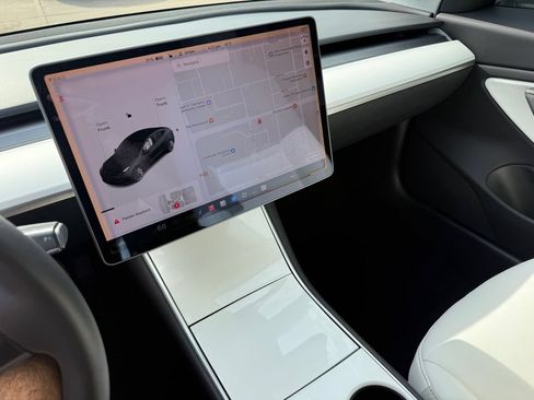Used 2019 Tesla Model 3 Standard Range Plus RWD image 35