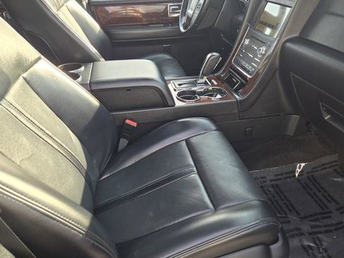 Used 2017 Lincoln Navigator L Select image 5