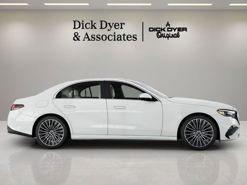 Used 2026 Mercedes-Benz E 350 Sedan image 4