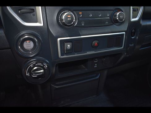 Used 2017 Nissan Titan S AWD/4WD image 11