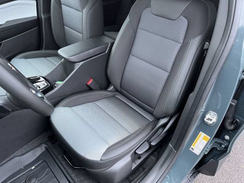 New 2026 Chevrolet Trax LT w/ Sunroof Package FWD image 14