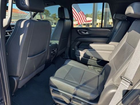 Used 2024 Chevrolet Tahoe LT RWD image 9