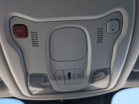 Used 2021 Jeep Renegade Trailhawk image 24