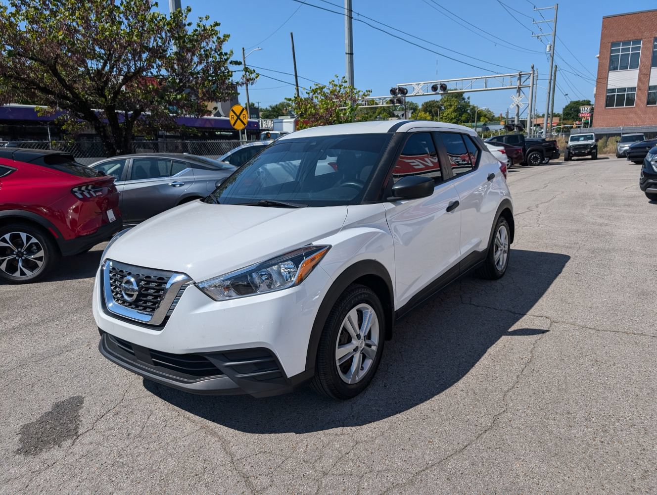 Used 2020 Nissan Kicks S FWD image 3