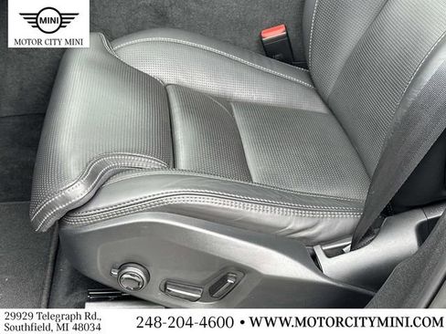 Used 2023 Volvo XC60 B6 Ultimate w/ Climate Package AWD/4WD image 21