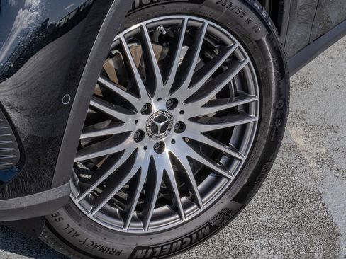 Used 2023 Mercedes-Benz GLC 300 4MATIC image 13