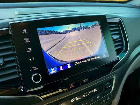 Used 2023 Honda Ridgeline RTL-E image 16