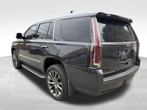 Used 2019 Cadillac Escalade Luxury w/ LPO, Escalade Noir Package AWD/4WD image 2