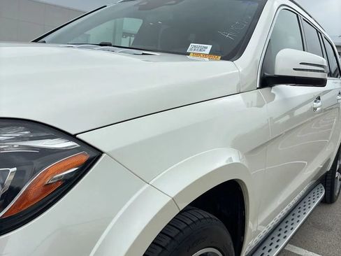 Used 2017 Mercedes-Benz GLS 550 4MATIC image 2