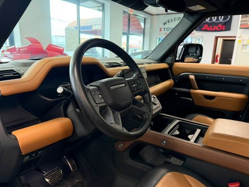 Used 2024 Land Rover Defender 110 X AWD/4WD image 24