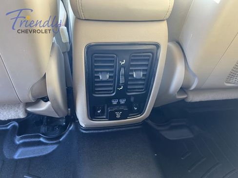 Used 2018 Jeep Grand Cherokee Limited AWD/4WD image 16