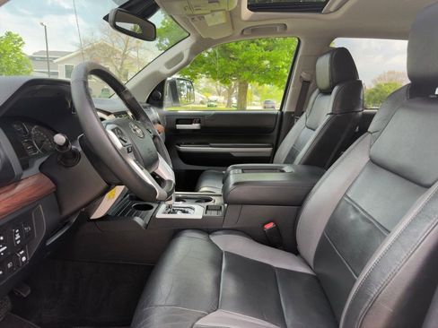 Used 2019 Toyota Tundra Limited w/ Limited Premium Package AWD/4WD image 18