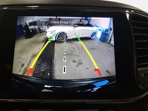 Certified 2022 Jeep Grand Cherokee Laredo E image 24